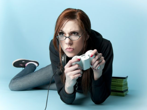 girlfriend playing video games