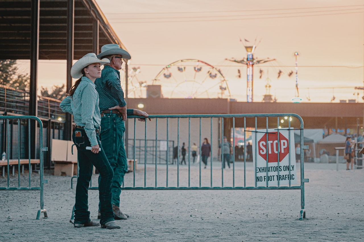 couple at county fair